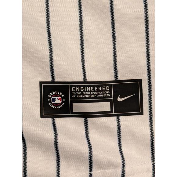 Nike Aaron Judge #99 New York Yankees Pinstripe Jersey Youth Large 14/16 MLB - Picture 5 of 8